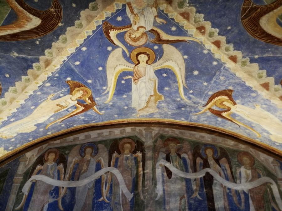 Romanische Fresken in der Krypa