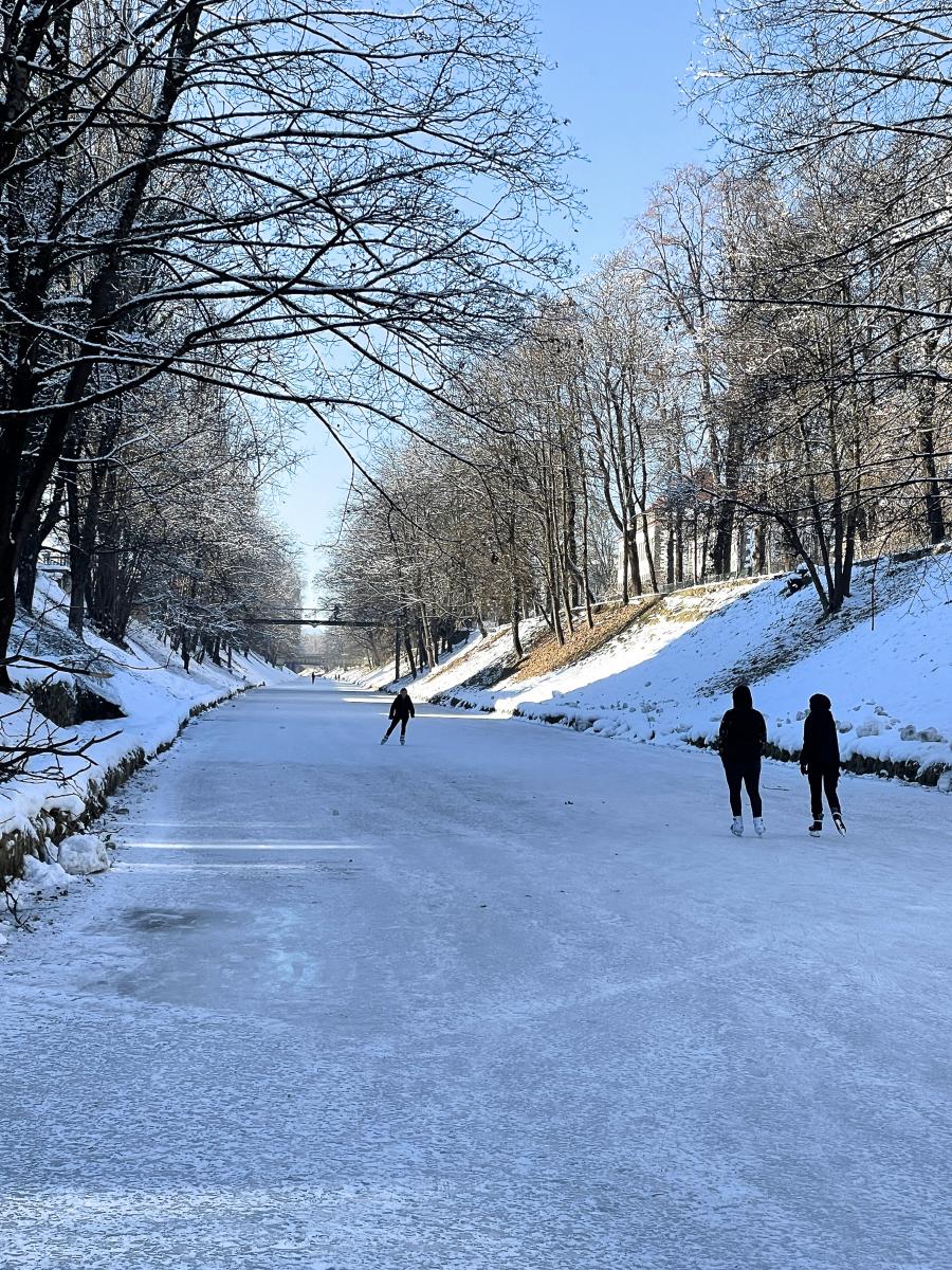 Eislaufen am Lendkanal (G. Ogris)